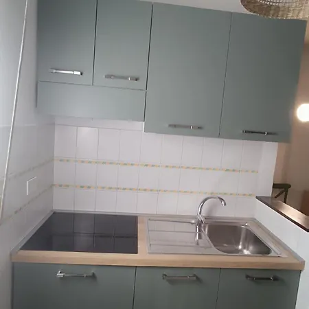 Airone Aparthotel 2*