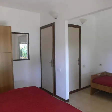 Airone Aparthotel 2*
