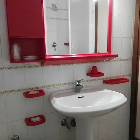 Aparthotel Airone 2*
